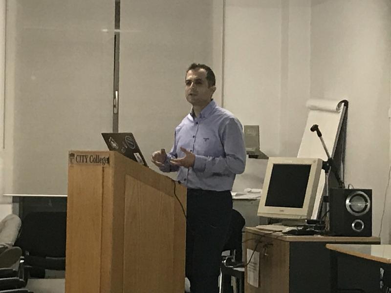 Ioannis Kolaxis speaking at the Java Meetup in Thessaloniki/Greece, 07 Nov 2017